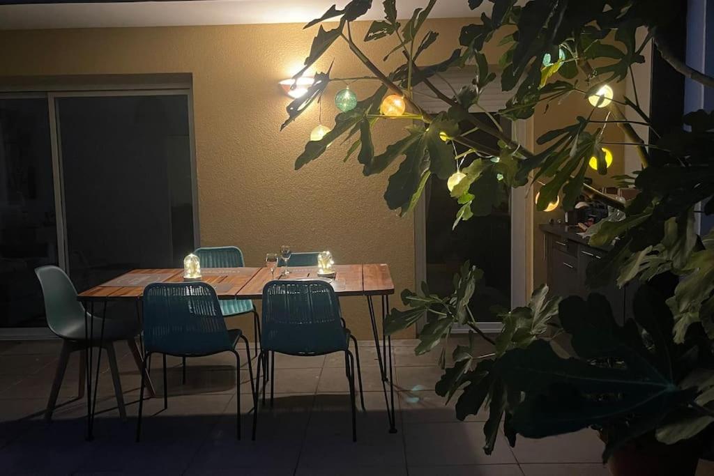 Tres Bel Appartement Contemporain Et Calme Frejus Exterior photo