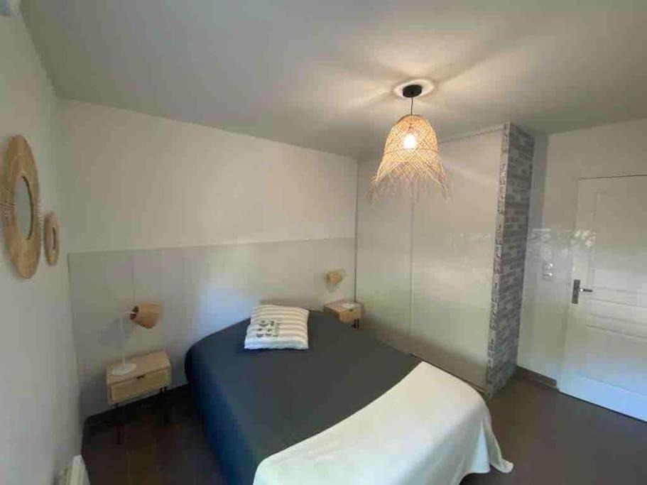 Tres Bel Appartement Contemporain Et Calme Frejus Exterior photo